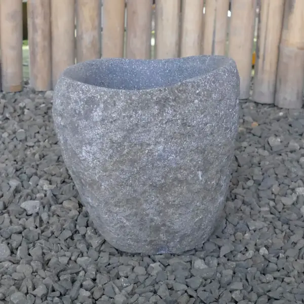 Product image 1 of the product “Planter made from Riverstone Size about 20 x 17 x 20 cm Height ”